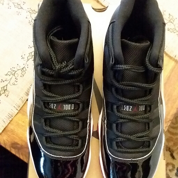 Jordan 11 Bred' s - Picture 6 of 8